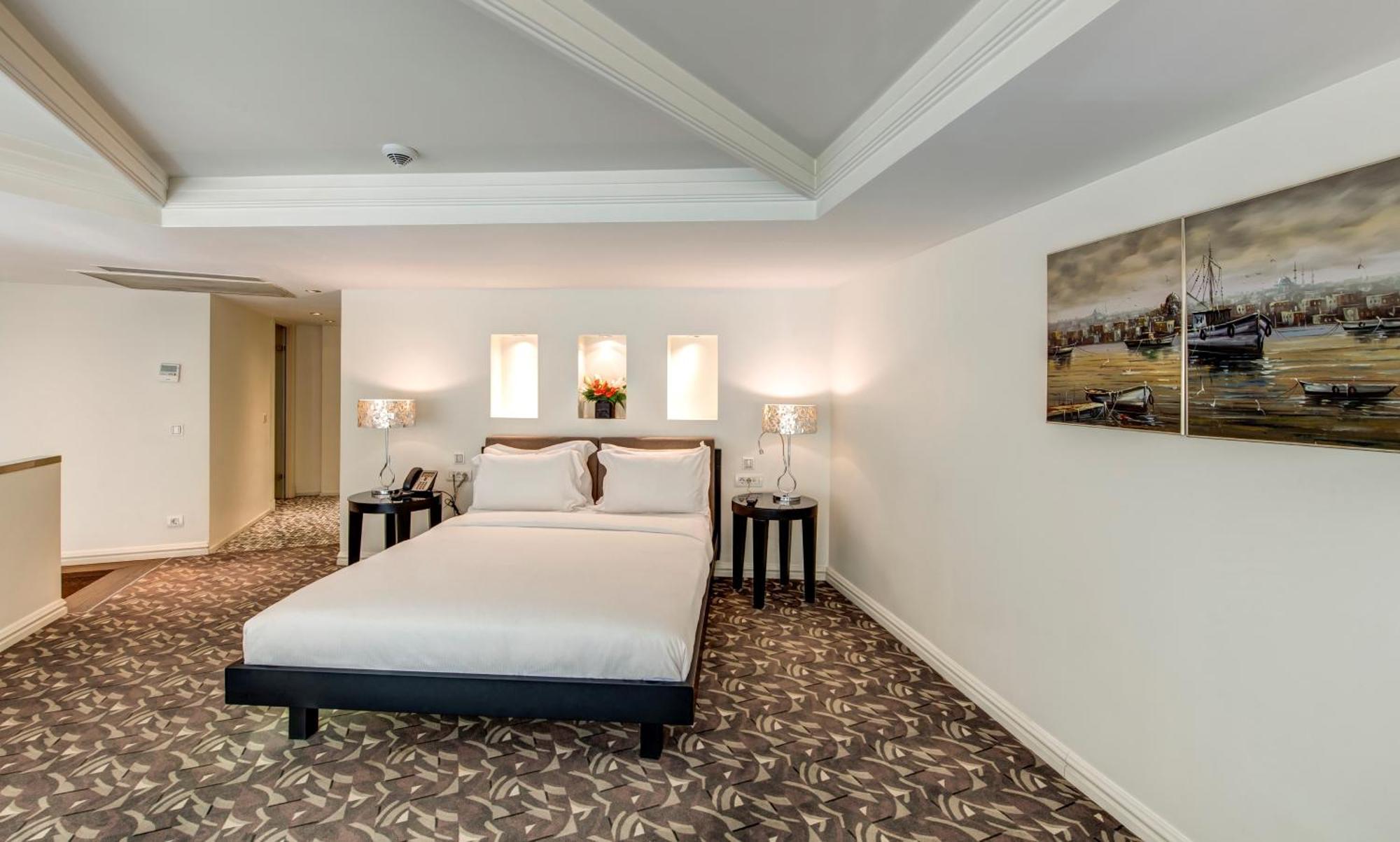 Duplex Grand Suite with City View