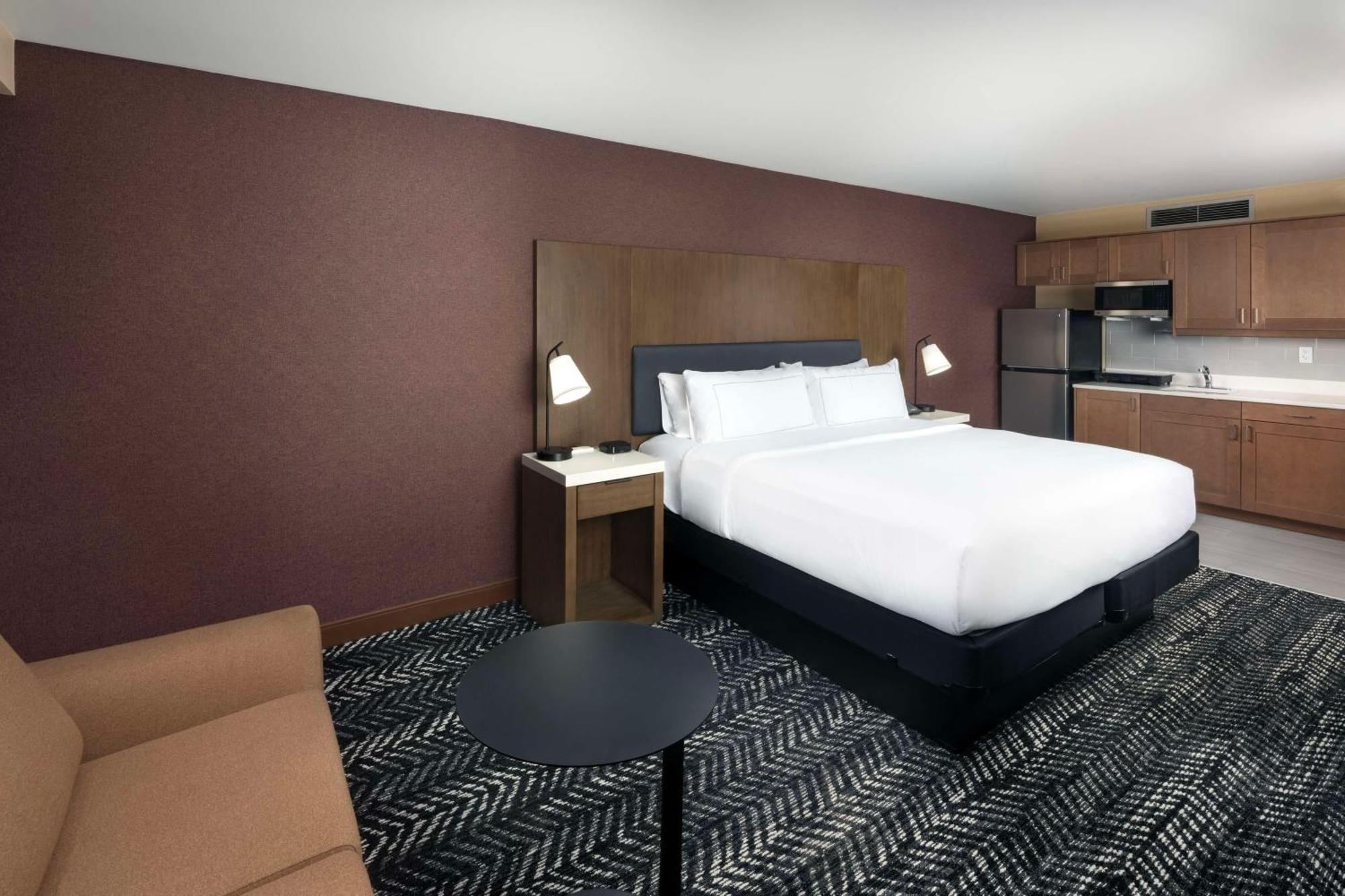 King Room with Kitchenette,1666040957:JPEG