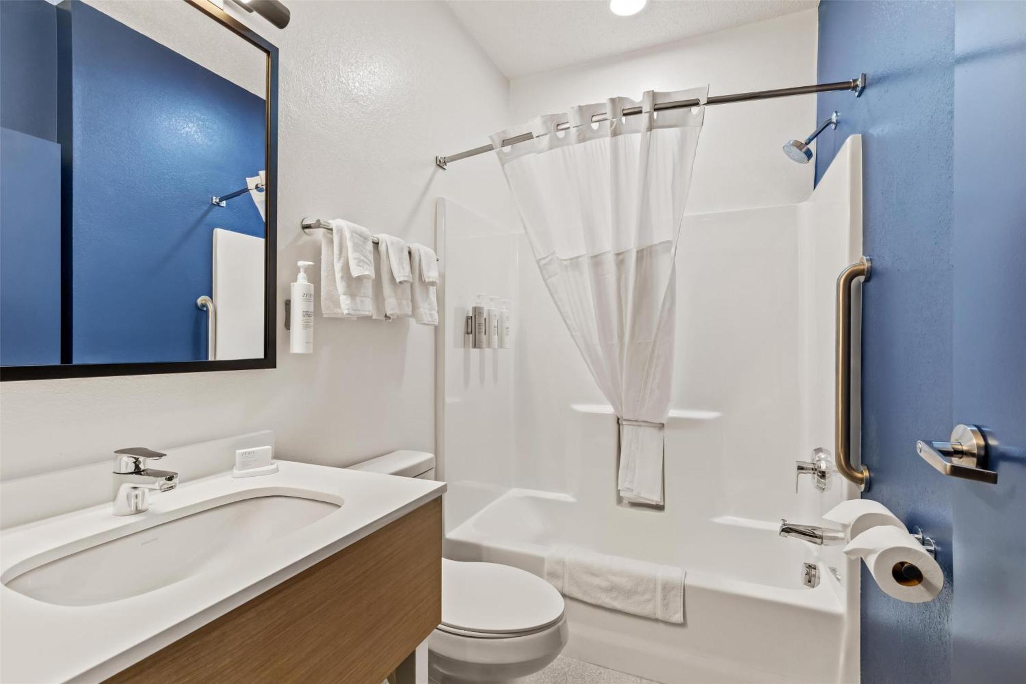 Queen Suite