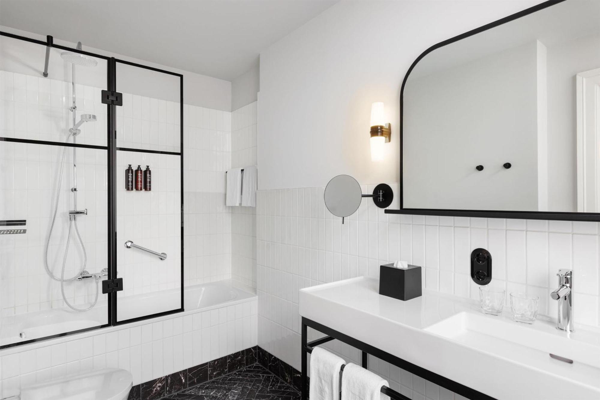 Junior Suite,1674699092:JPEG