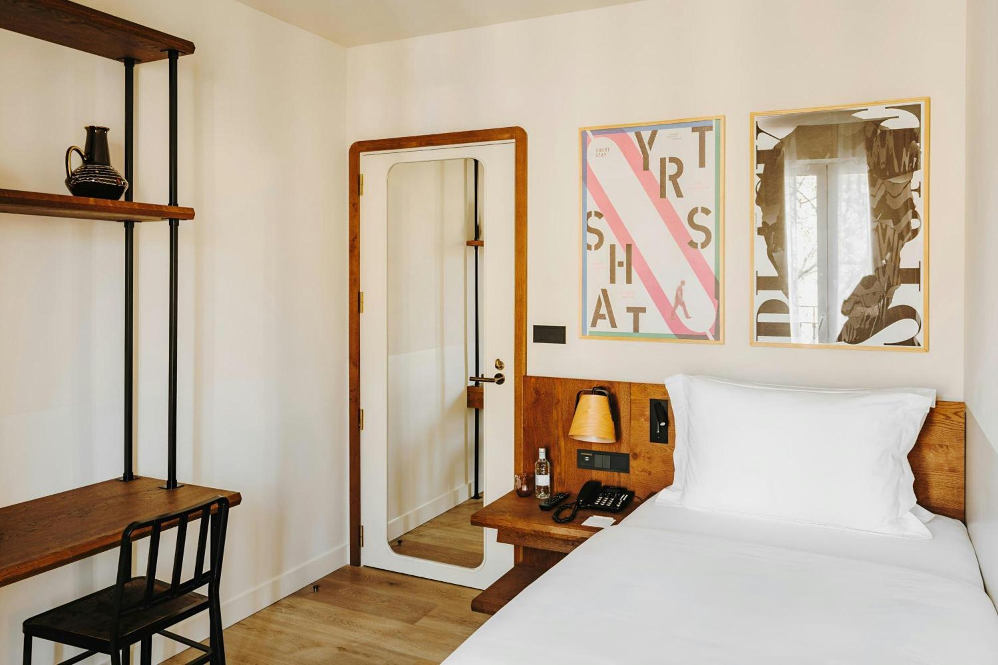 Chambre Simple avec Balcon et Vue sur Rue