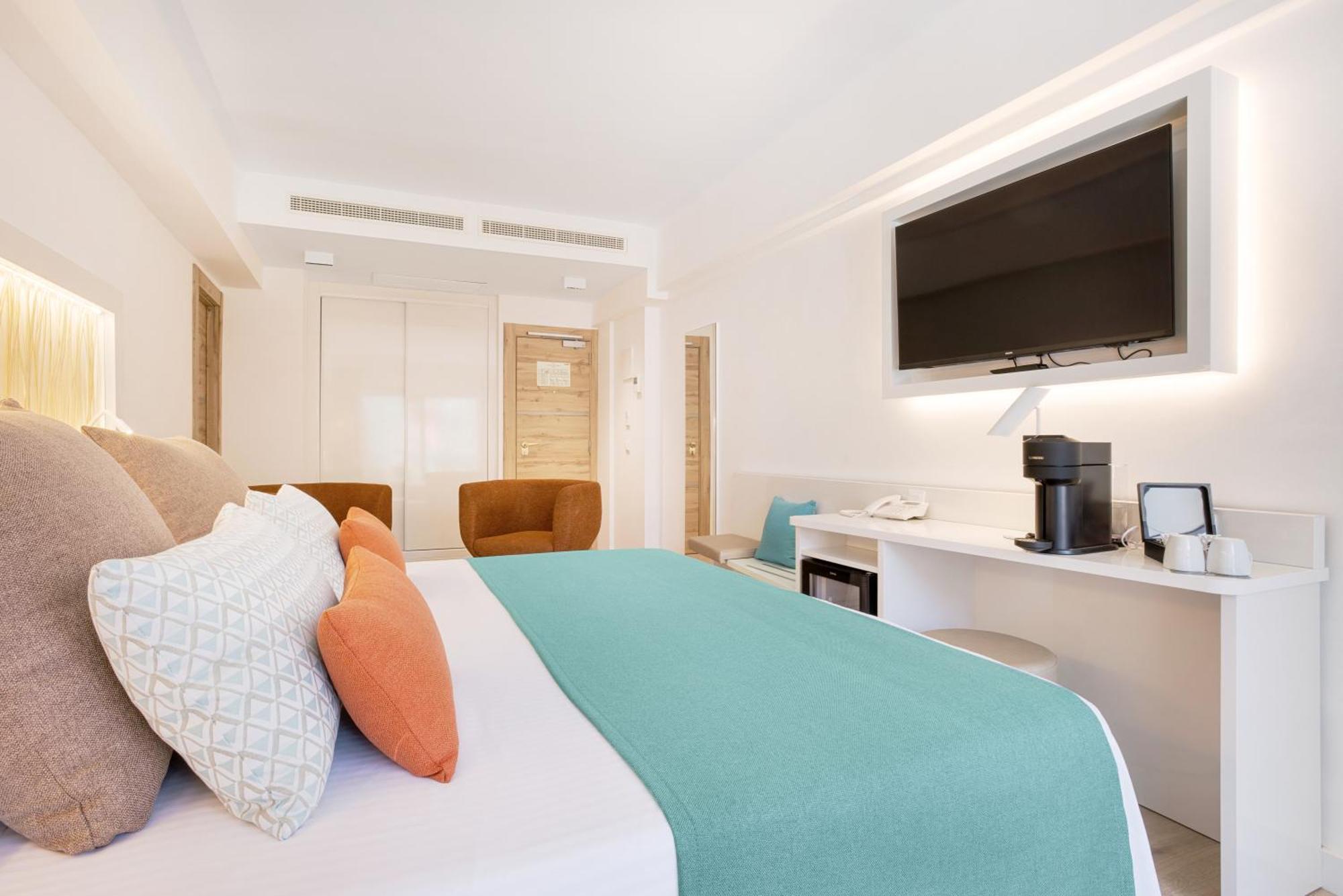 Junior Suite with Balcony