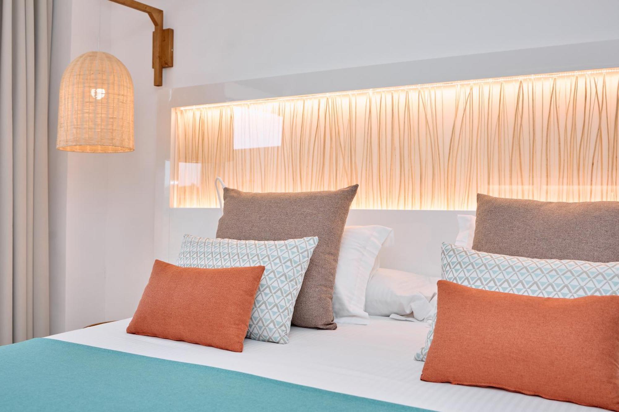 Double Room with Pool View