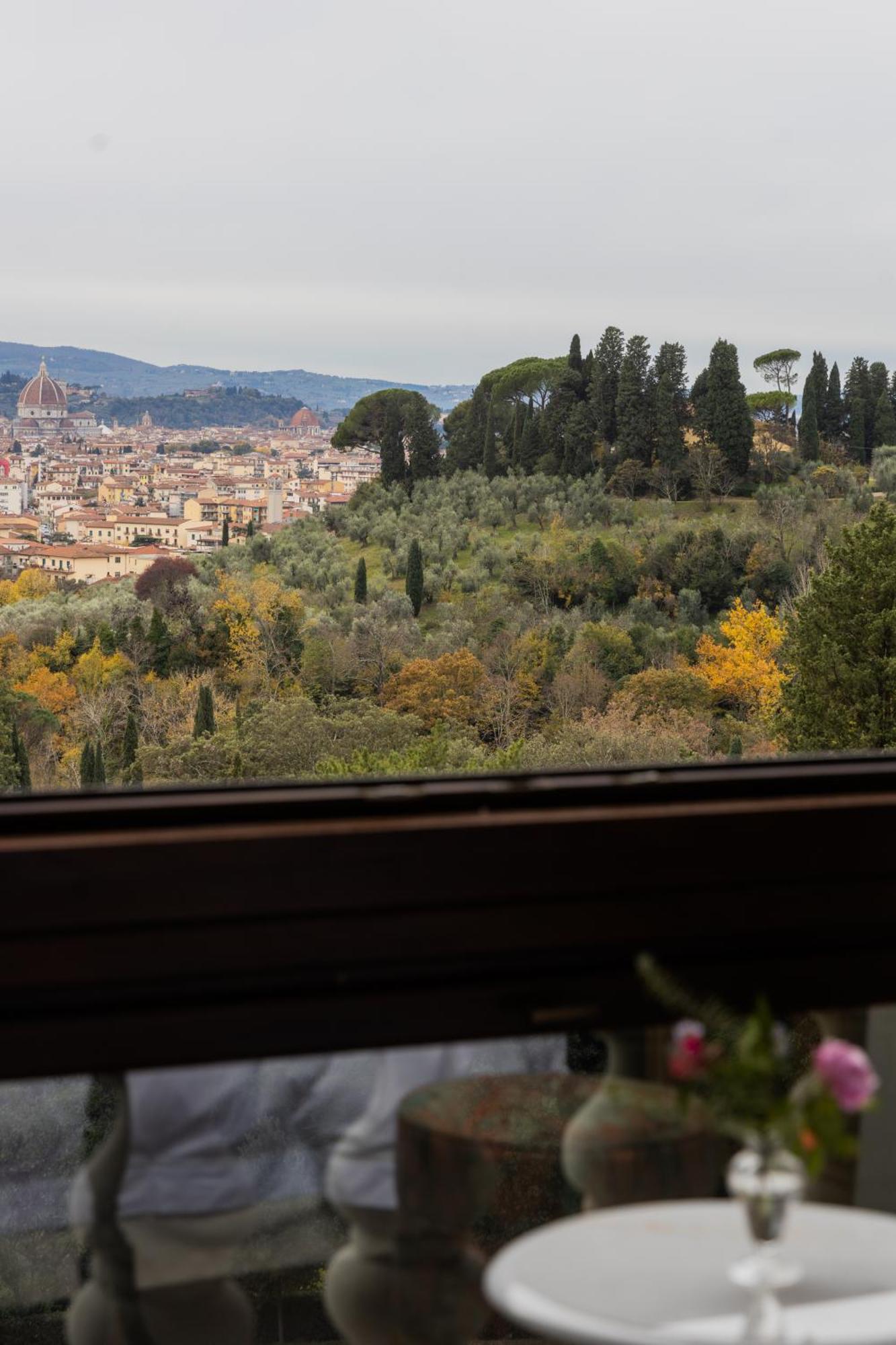 Deluxe Double Room with Cathedral View,1679569899:JPEG