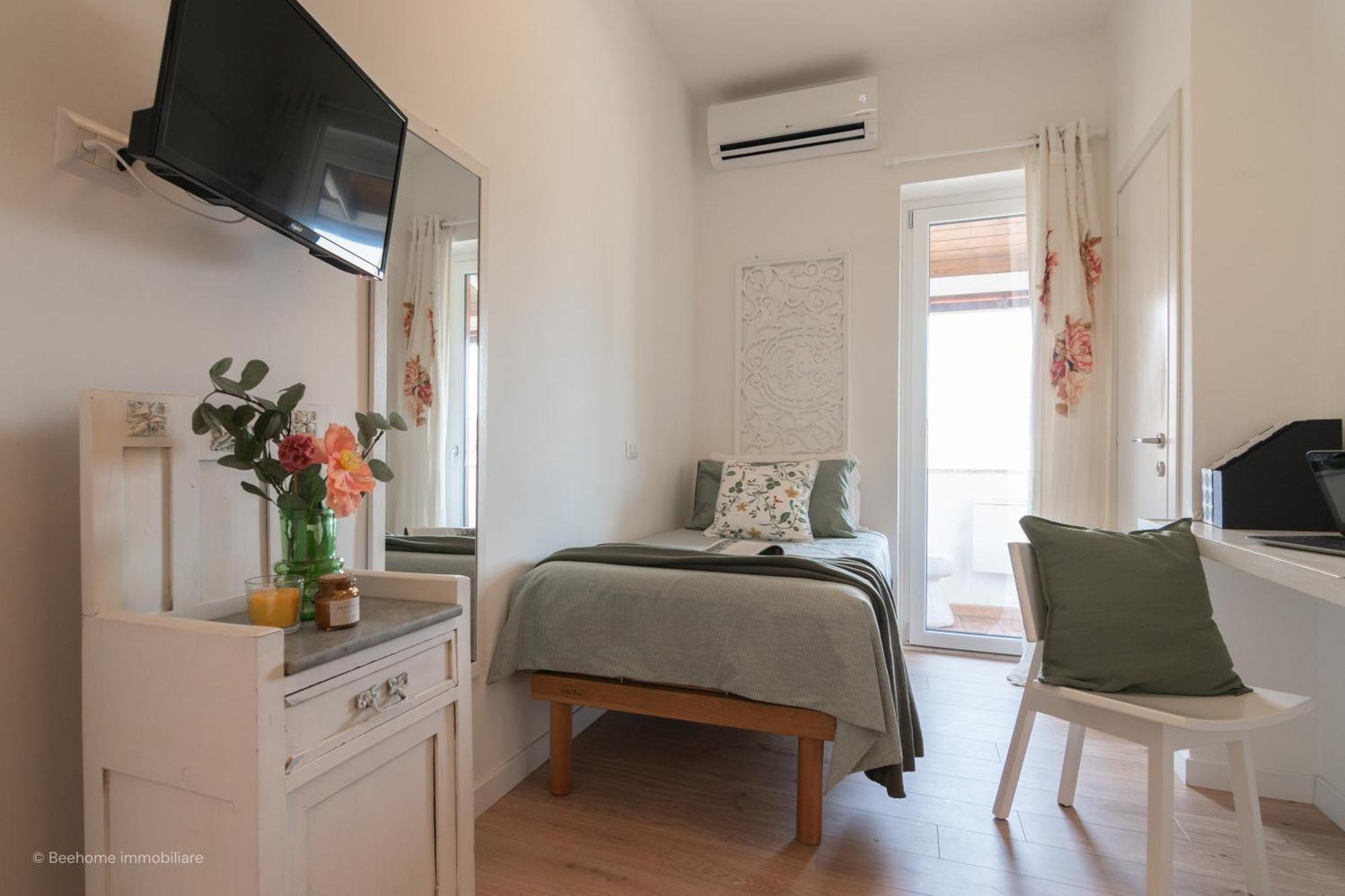 Single Room Balcony