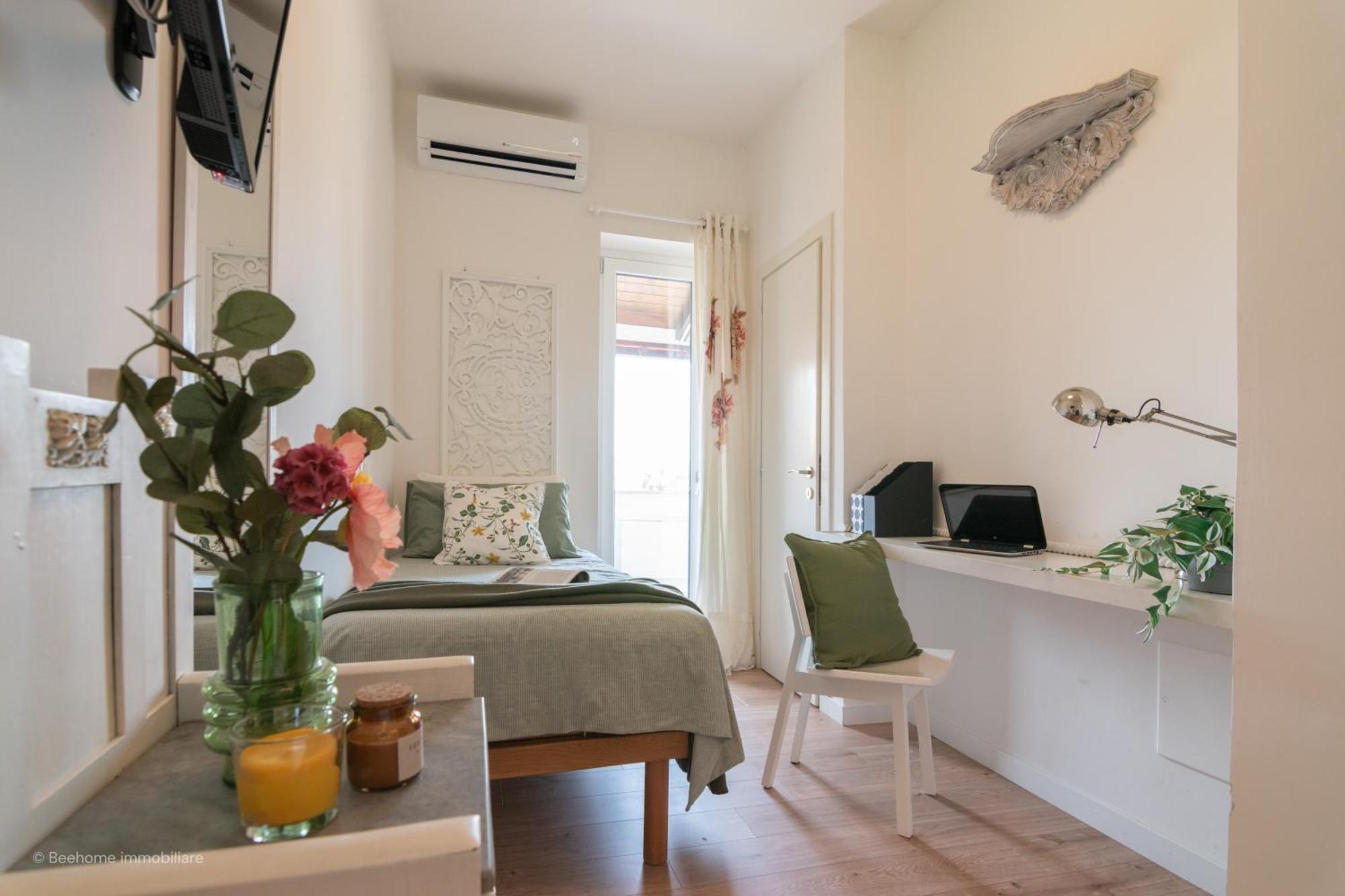 Single Room Balcony