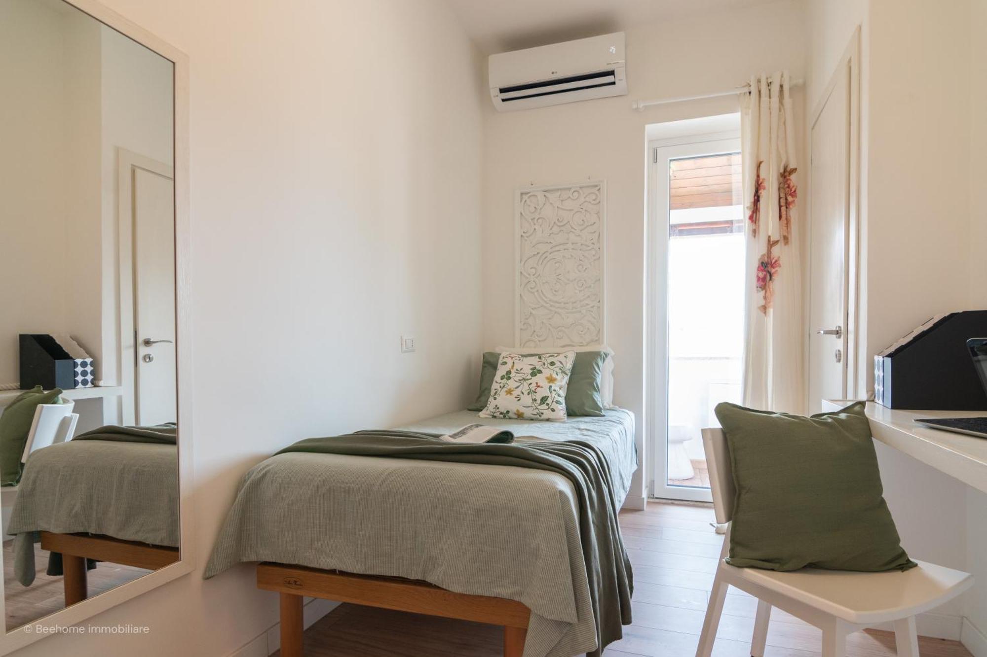 Single Room Balcony