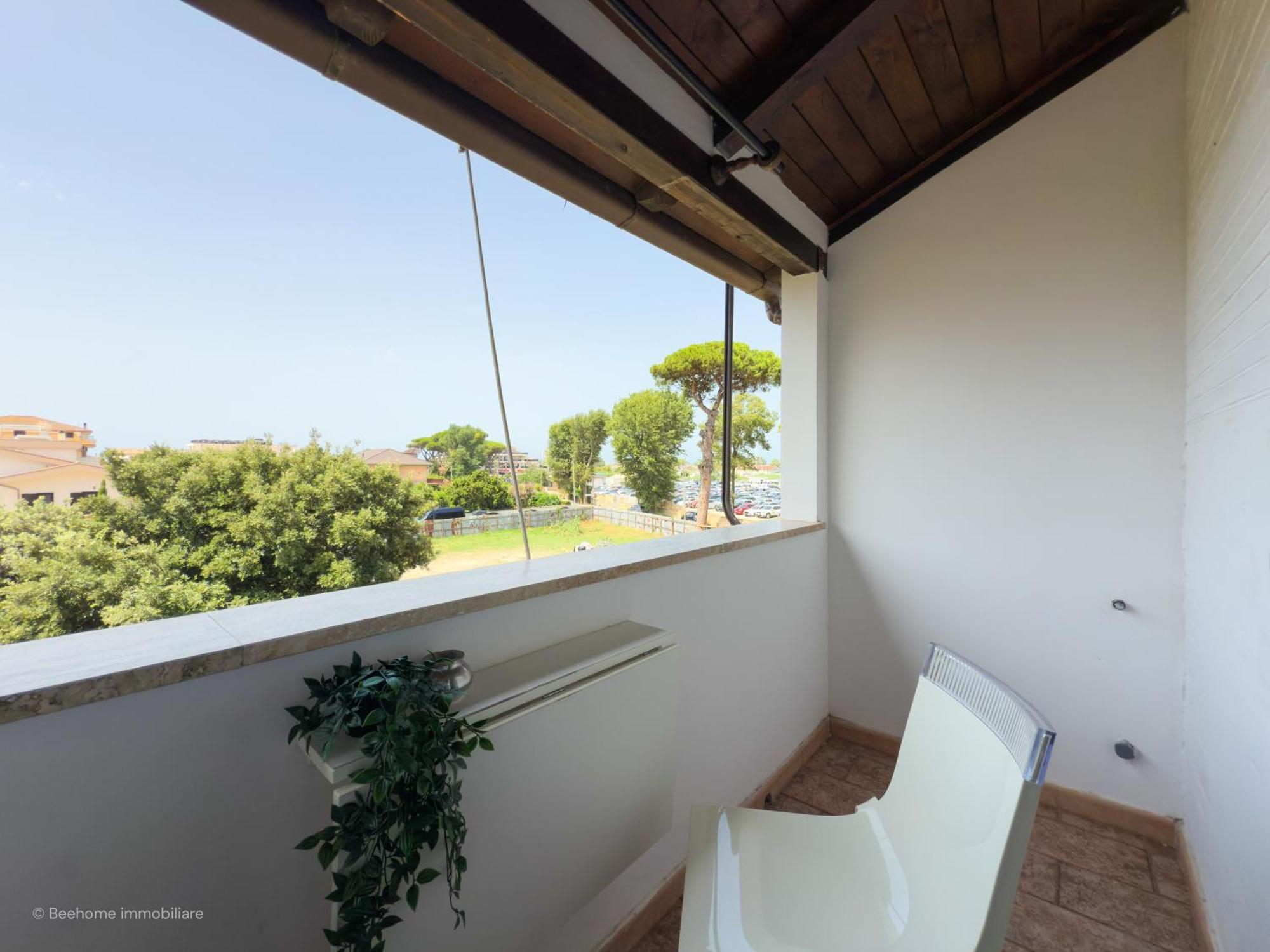 Single Room Balcony