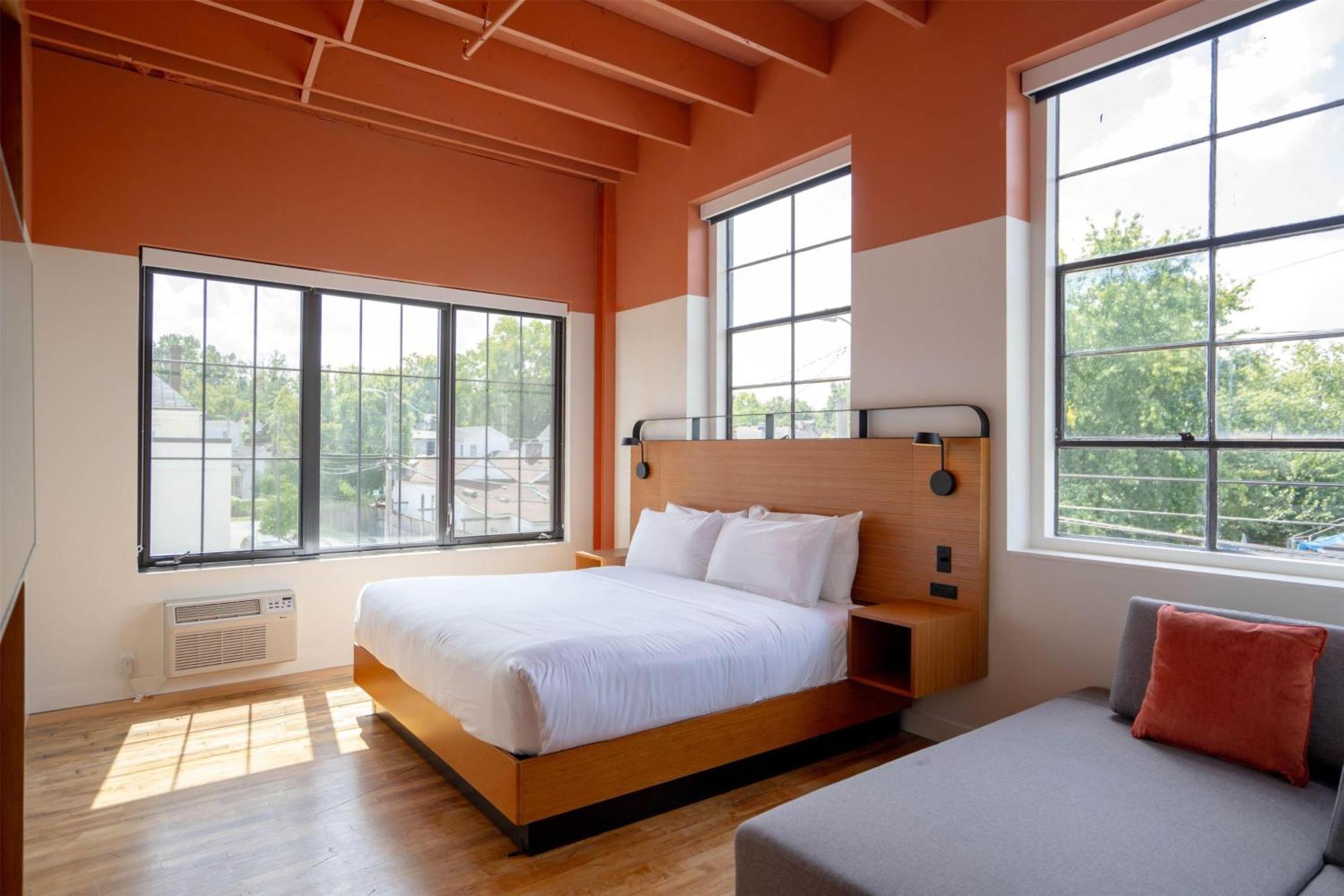 King Room with Pool View,1694605994:JPEG