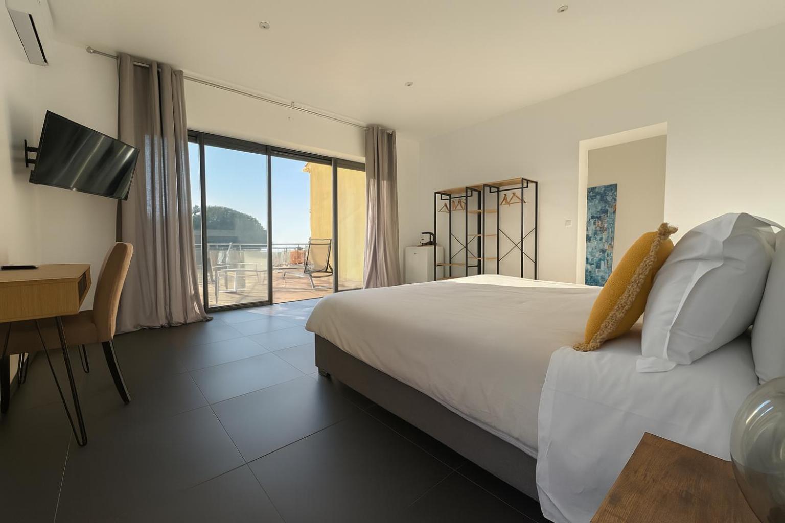 Queen Room Sea View