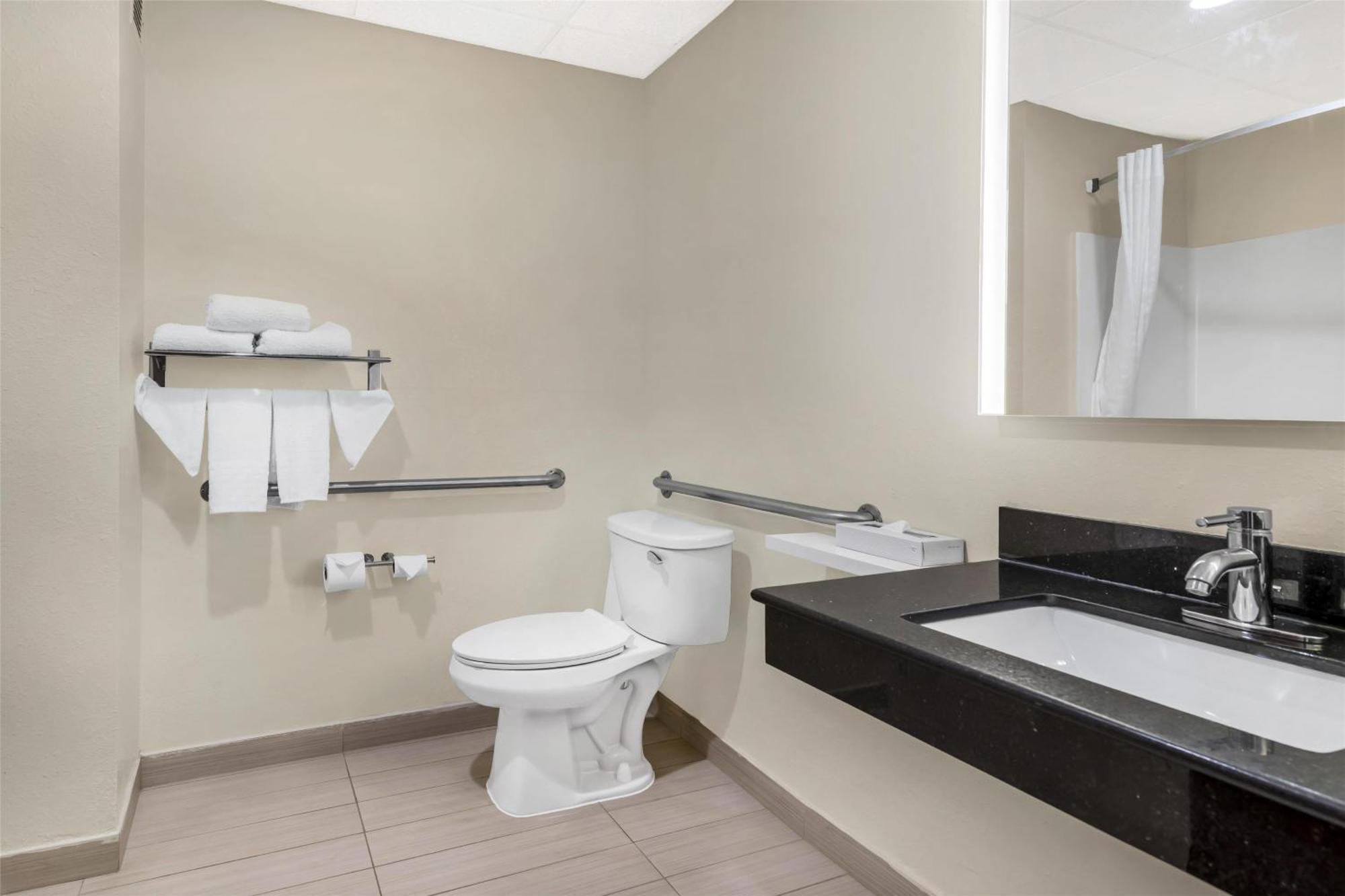 King Room with Roll-in Shower - Disability Access/Non-Smoking