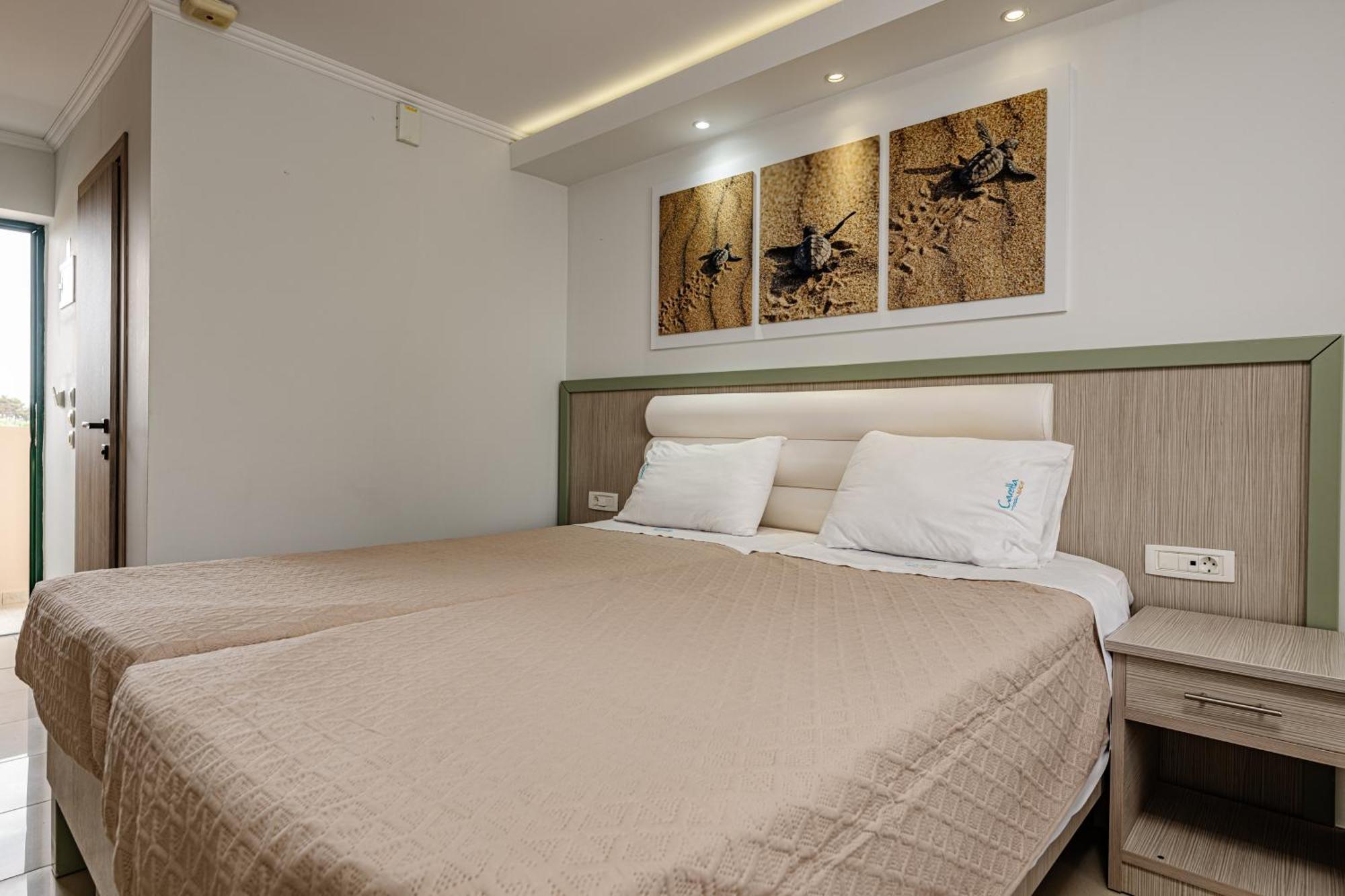 Double or Twin Room with Pool View,1699191848:JPEG