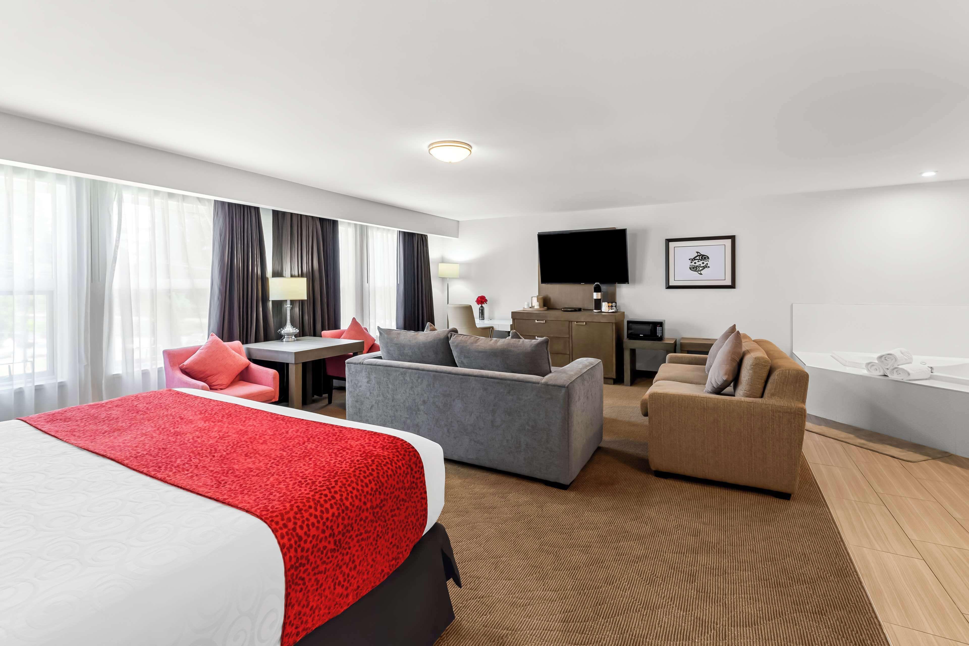 Large King Room Spa Bath Non-Smoking