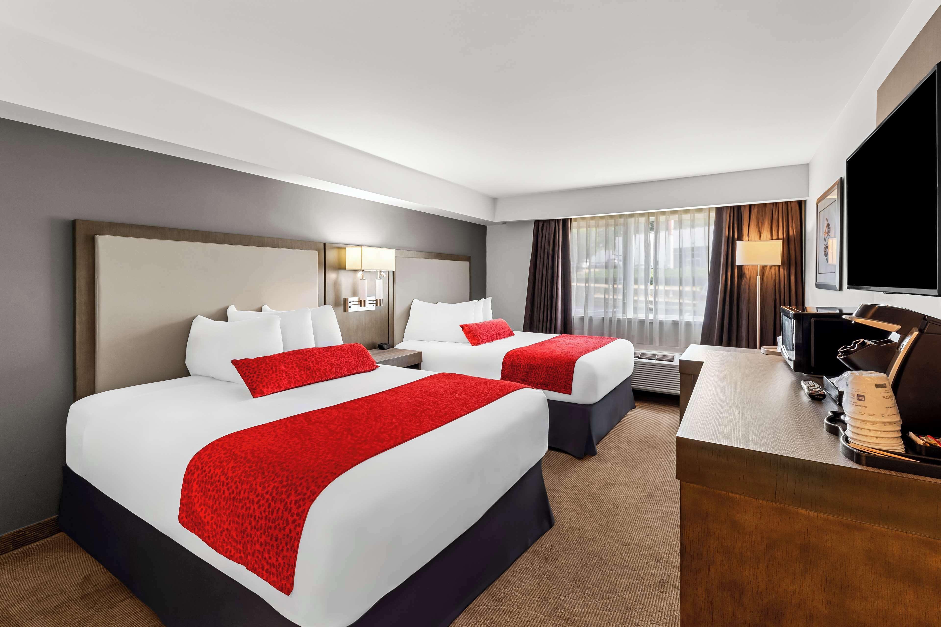 Queen Room Two Queen Beds Non-Smoking