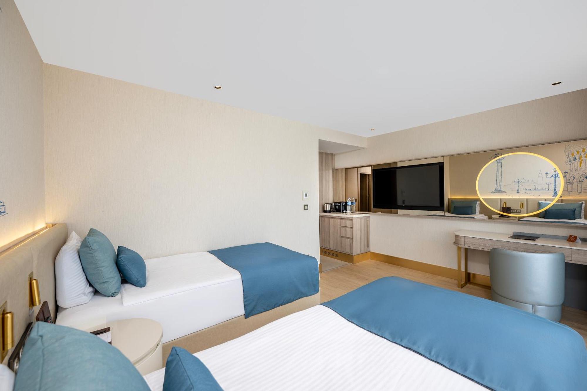 Deluxe Room with Terrace