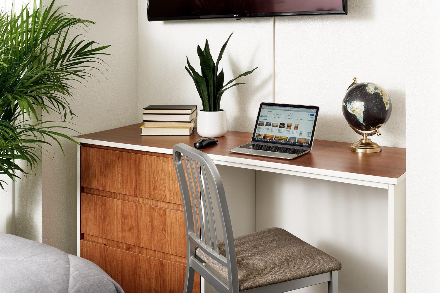 Deluxe Queen Studio,1714111423:JPEG