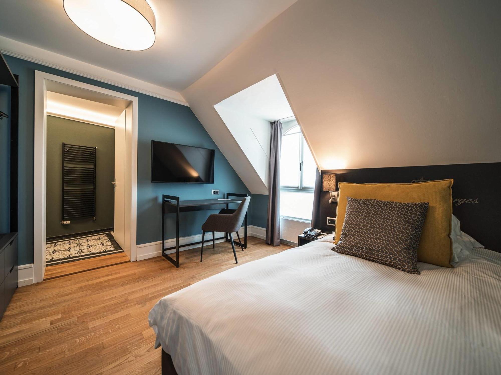 Royal Classic Room