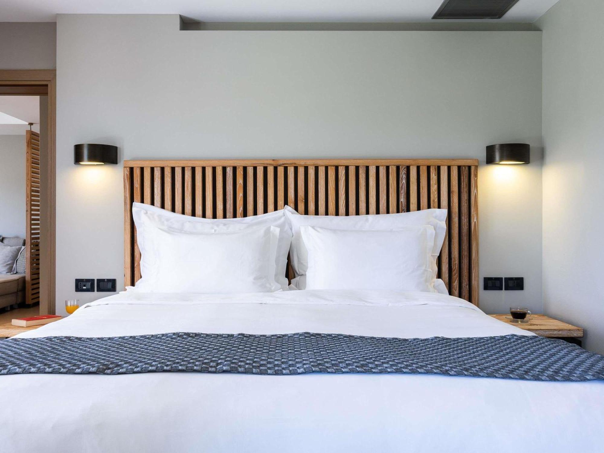 Standard Suite Garden & Limited Sea View