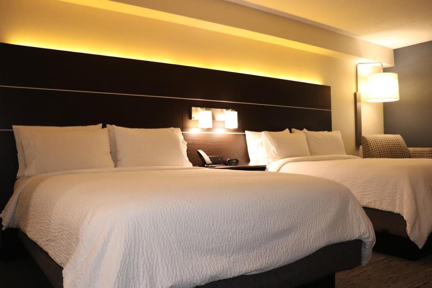 Standard Room with Two Queen Beds,1730037764:JPEG