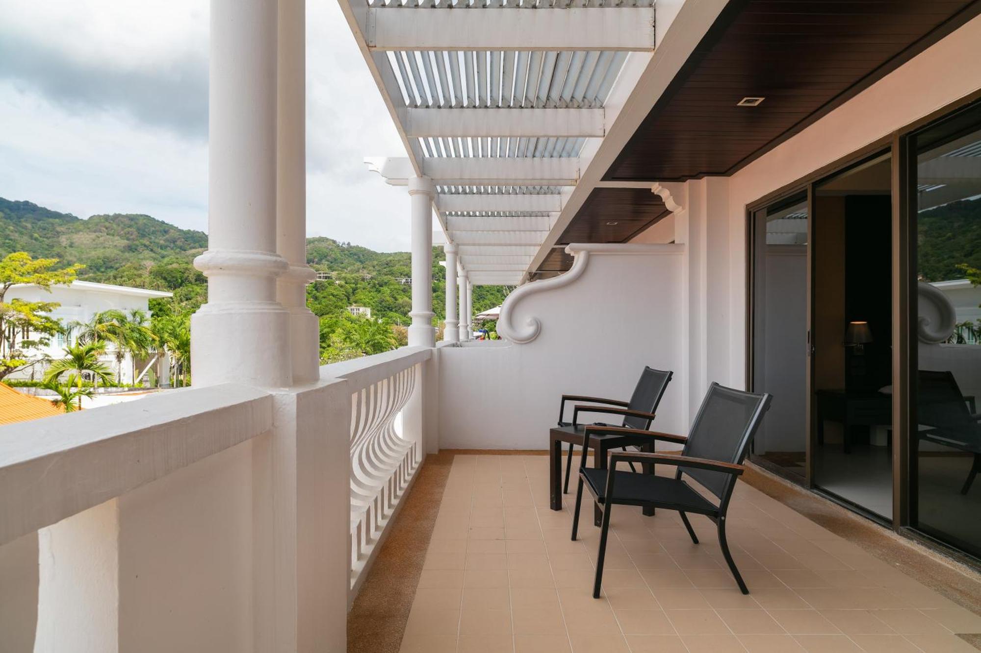 Deluxe Double or Twin Room Balcony Sino Wing