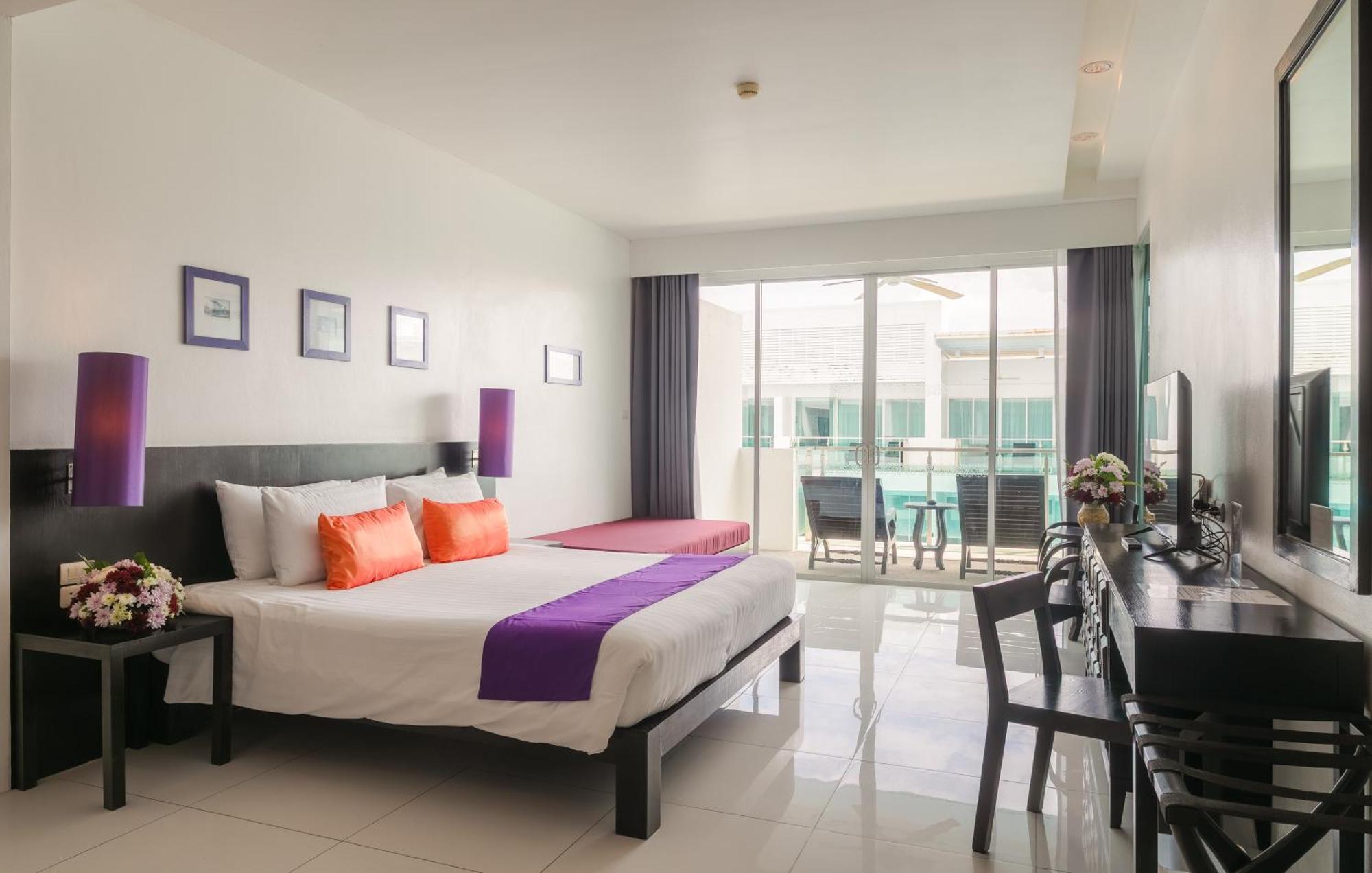Deluxe Double Room Pool View Serene Wing