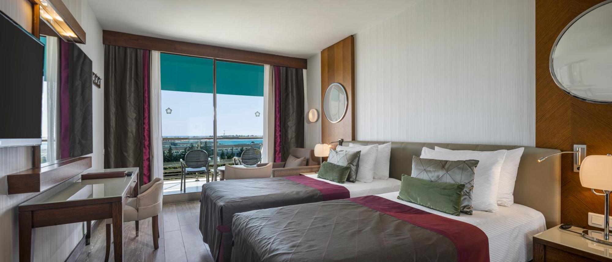 Tweepersoonskamer met 1 of 2 Bedden en Uitzicht op Zee