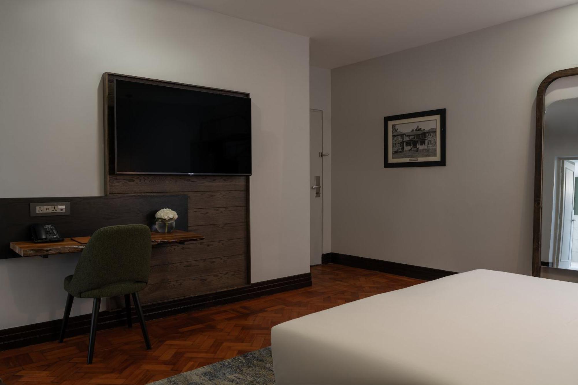 Premium Queen Room,1743006110:JPEG