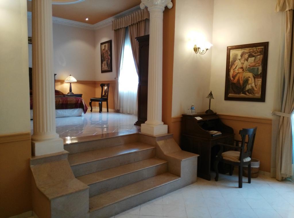 Master Suite with One King Bed & Spa Bath - Garden View,544820403:JPEG