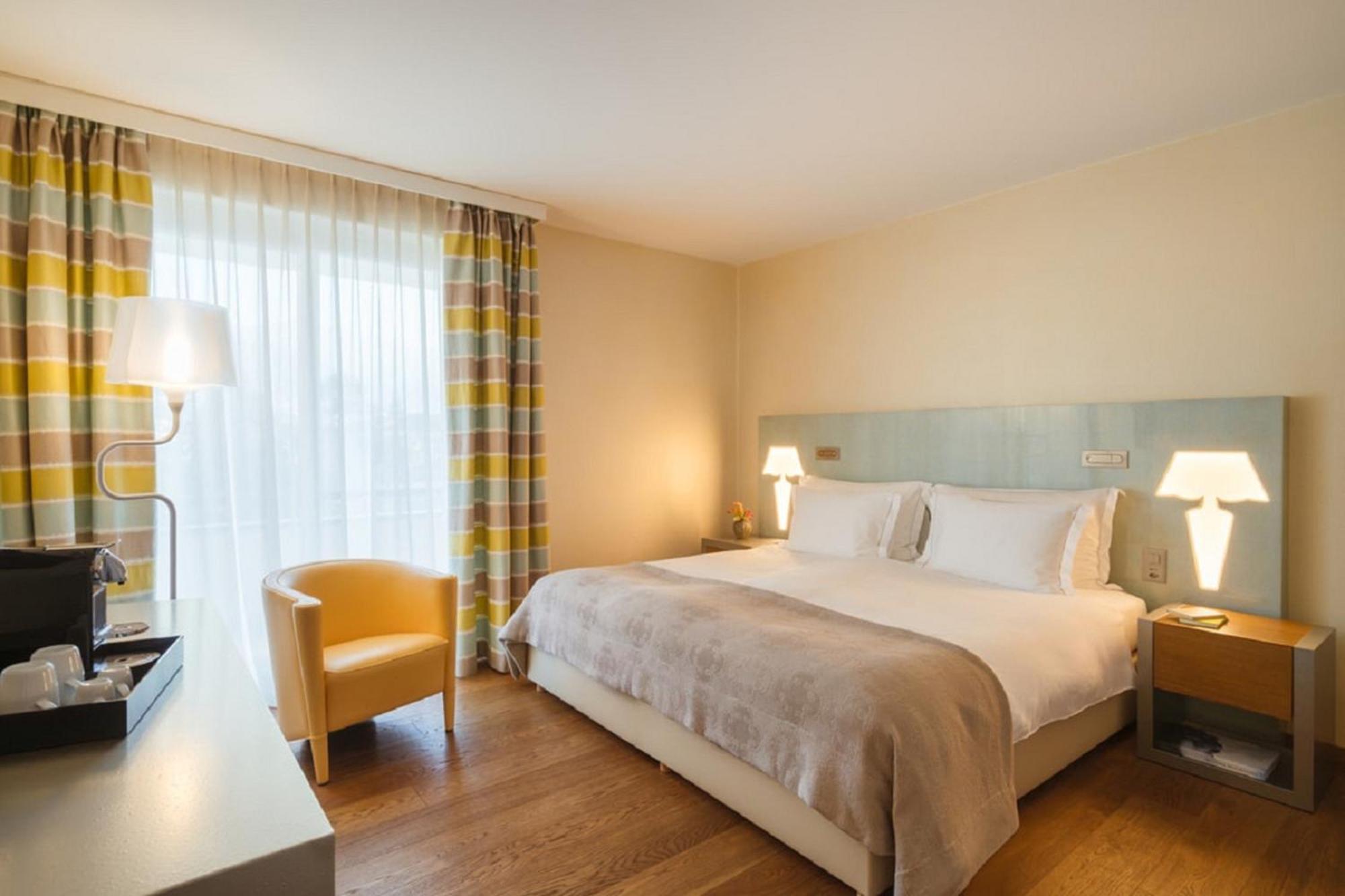 Small Standard Double Room with Mountain View,1756433825:JPEG