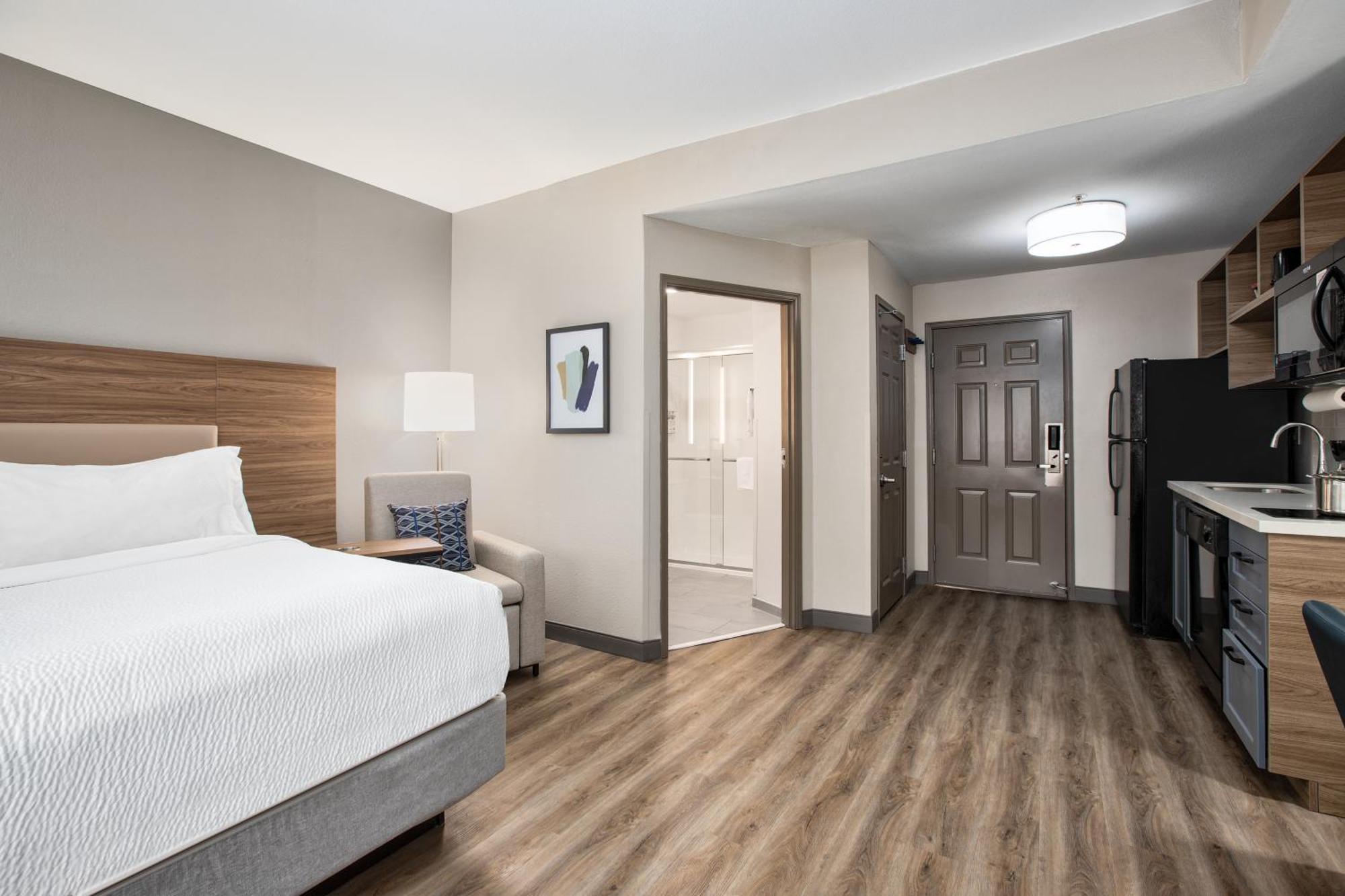 King Studio Suite