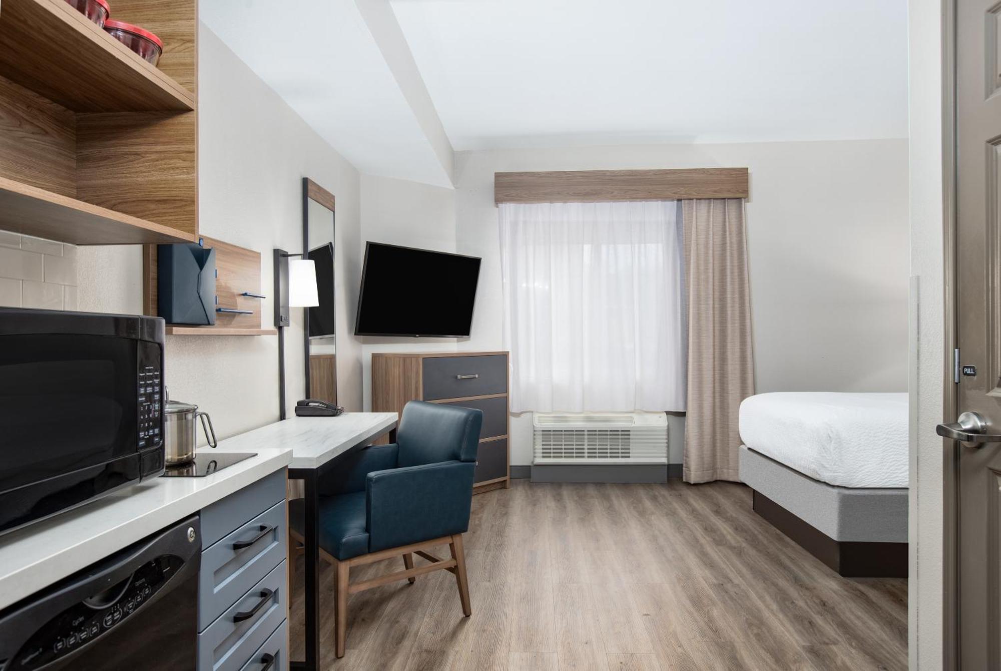 Studio King Suite Roll Shower Mobility Accessible