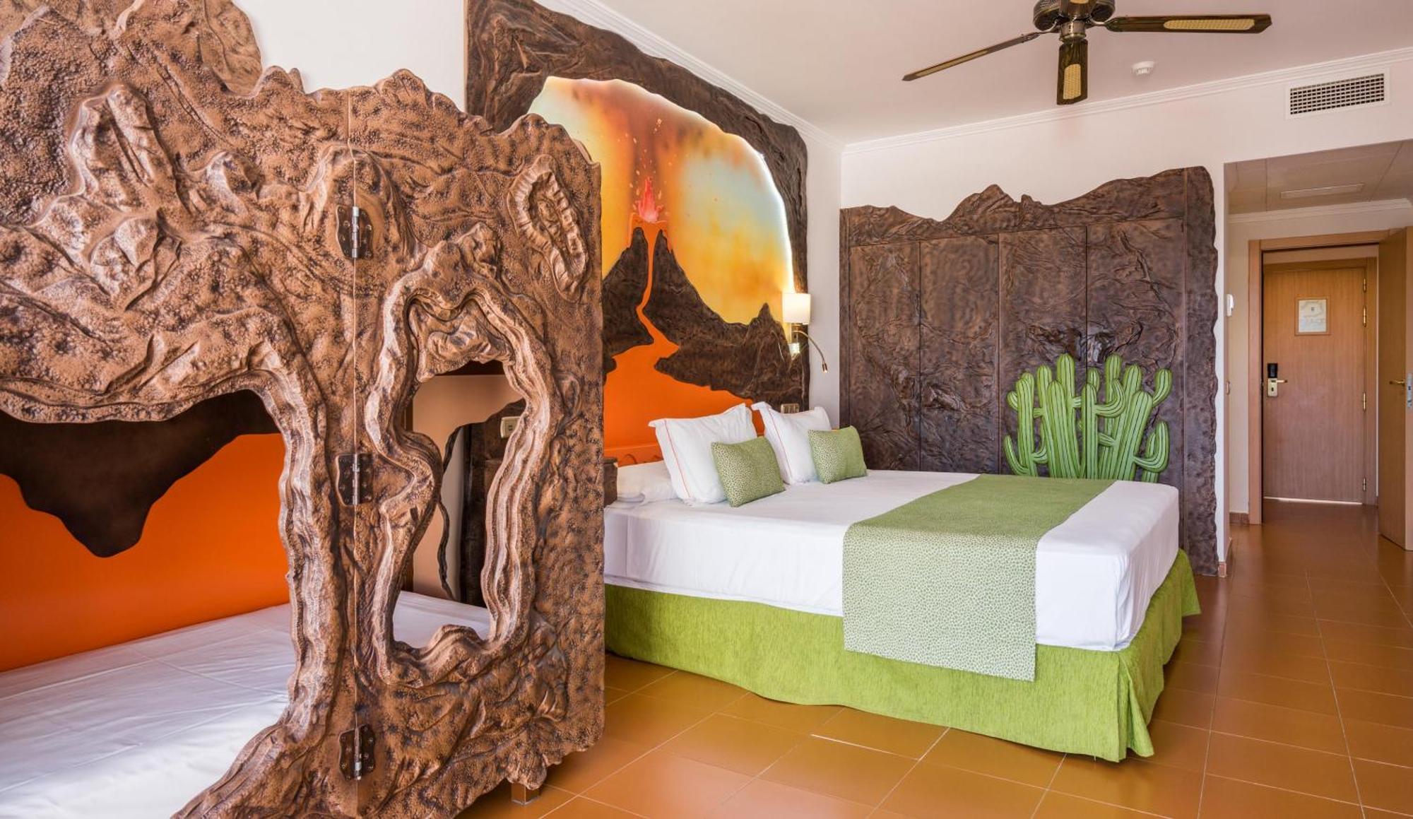 Chambre Double à Thème
