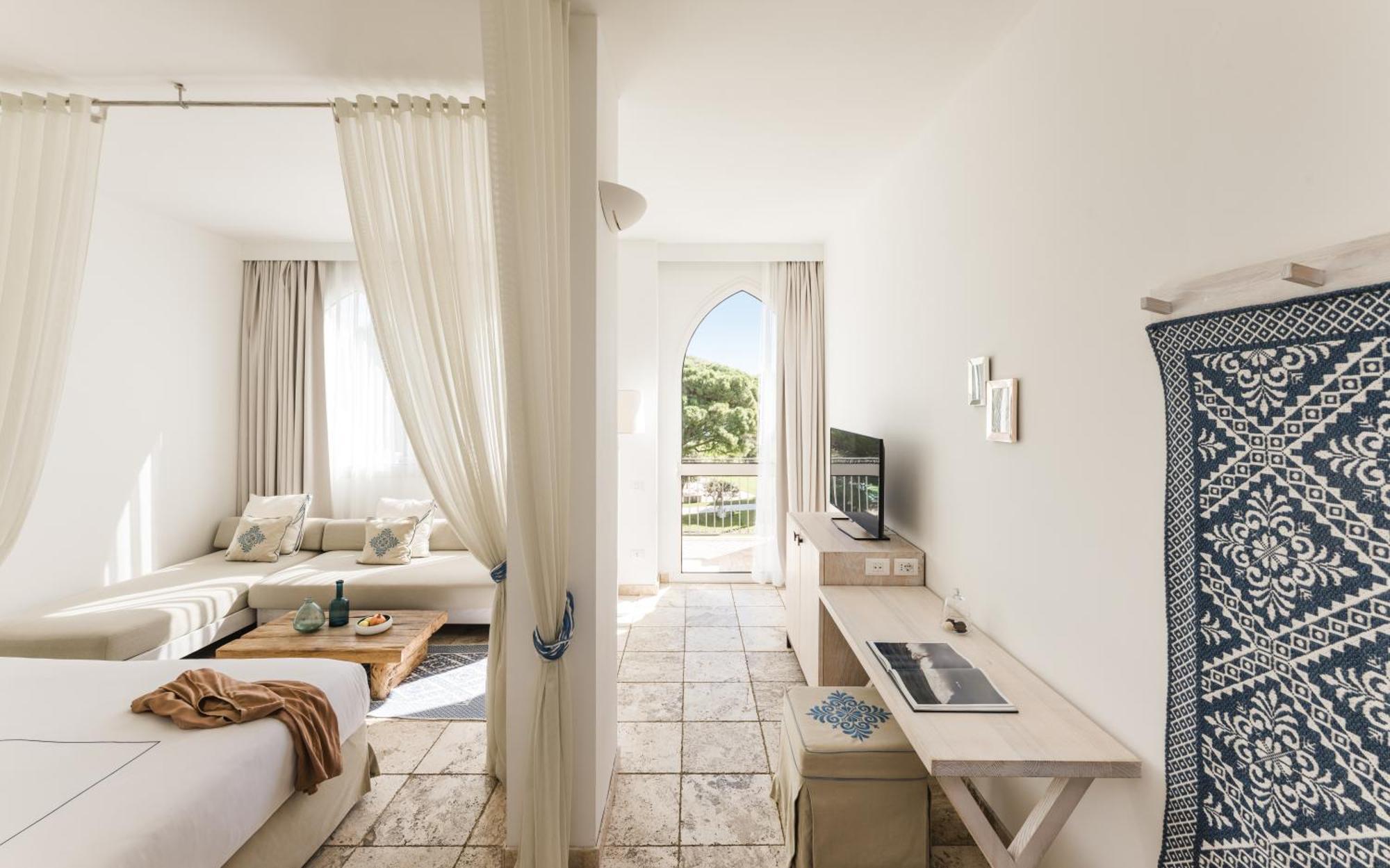 Junior Suite with Balcony and Sea view