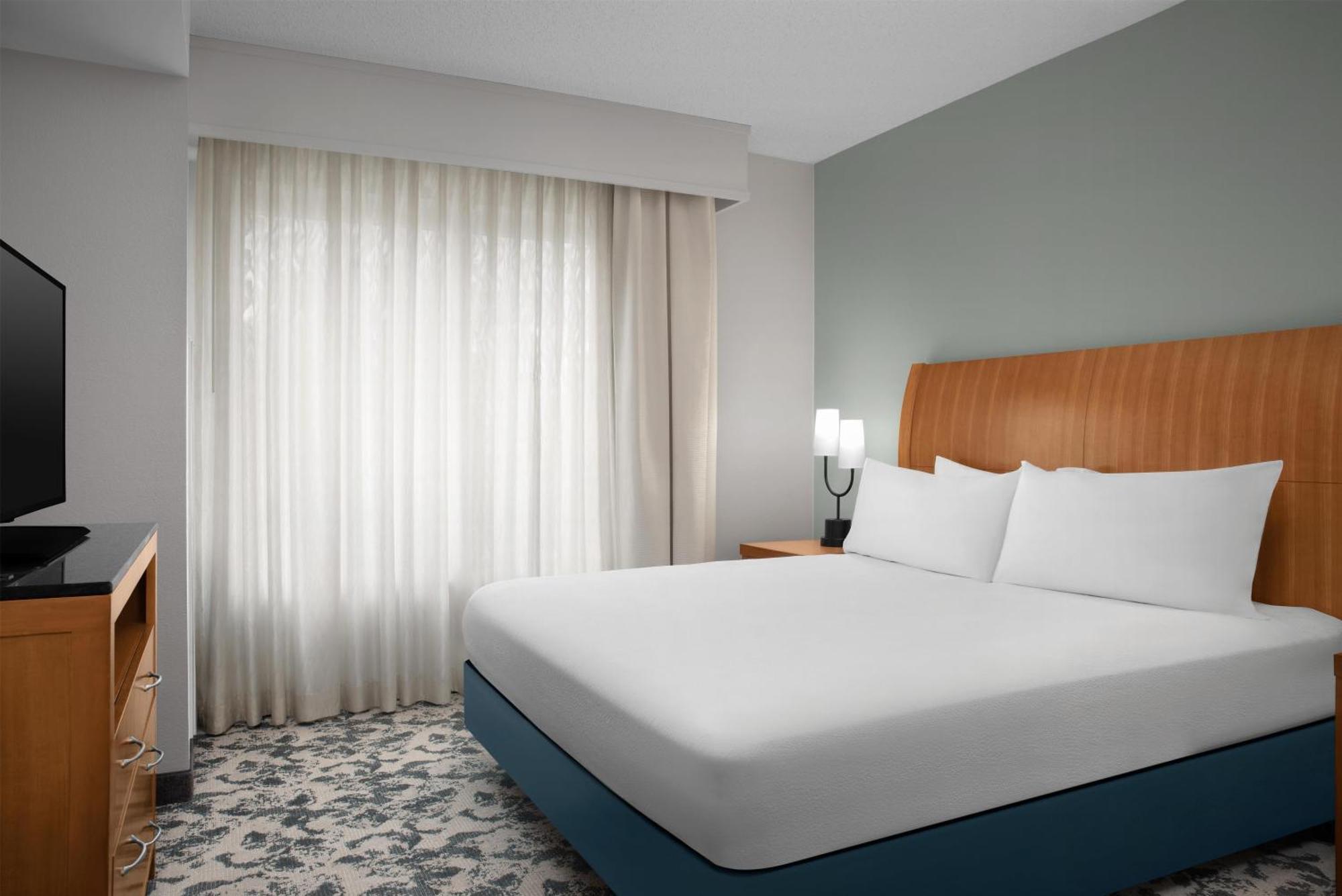 One-Bedroom King Suite,1758537641:JPEG