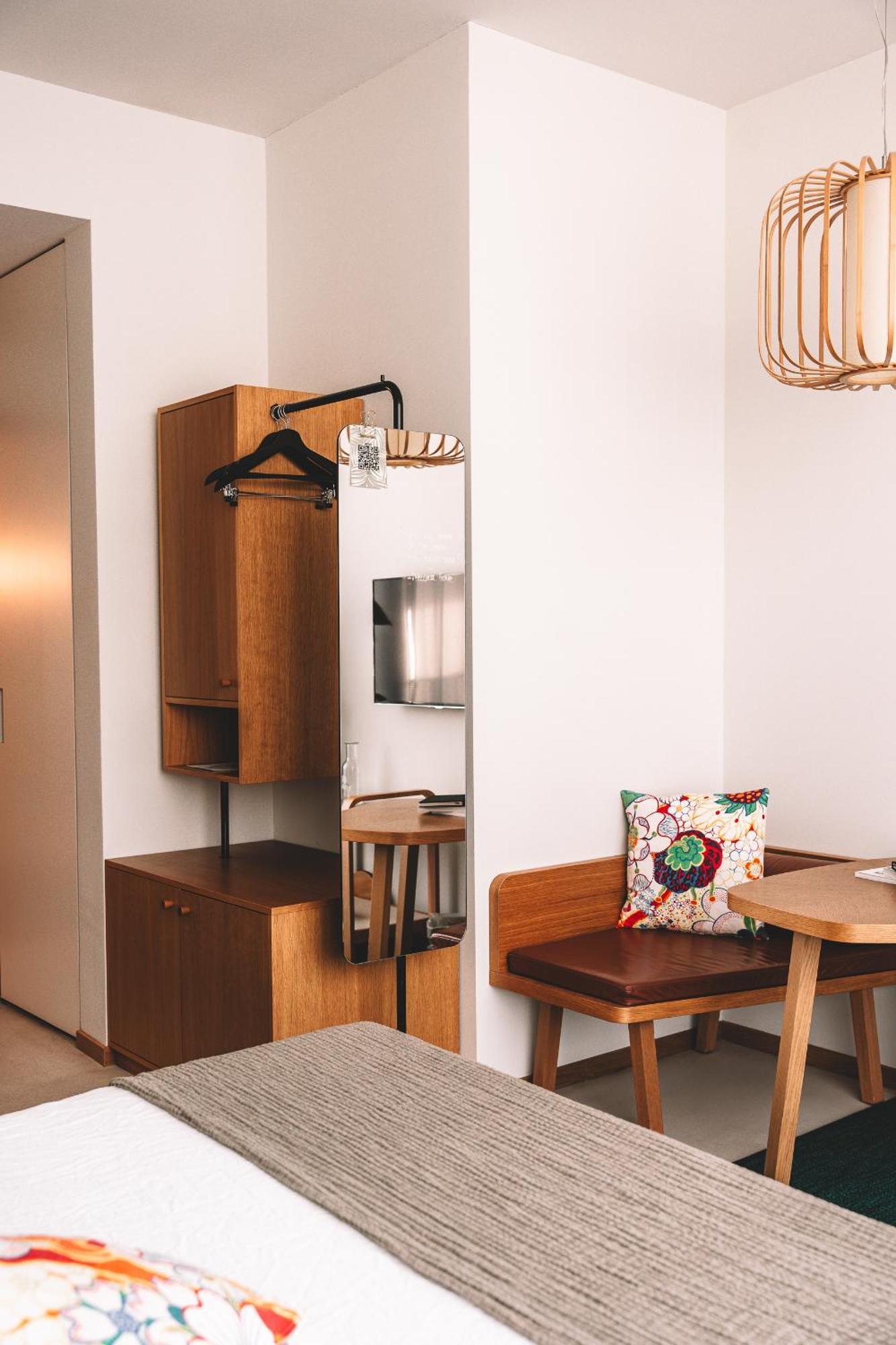 Deluxe Balcony Room