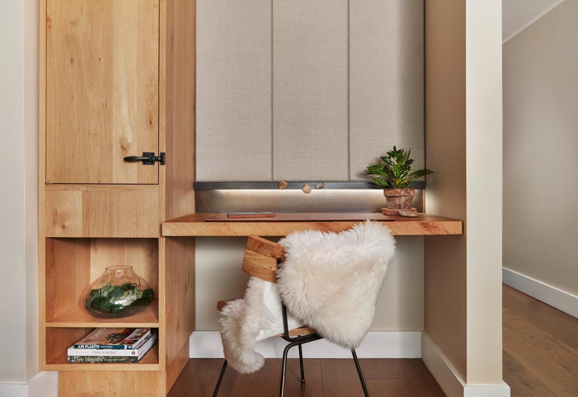 Habitación con cama extragrande.