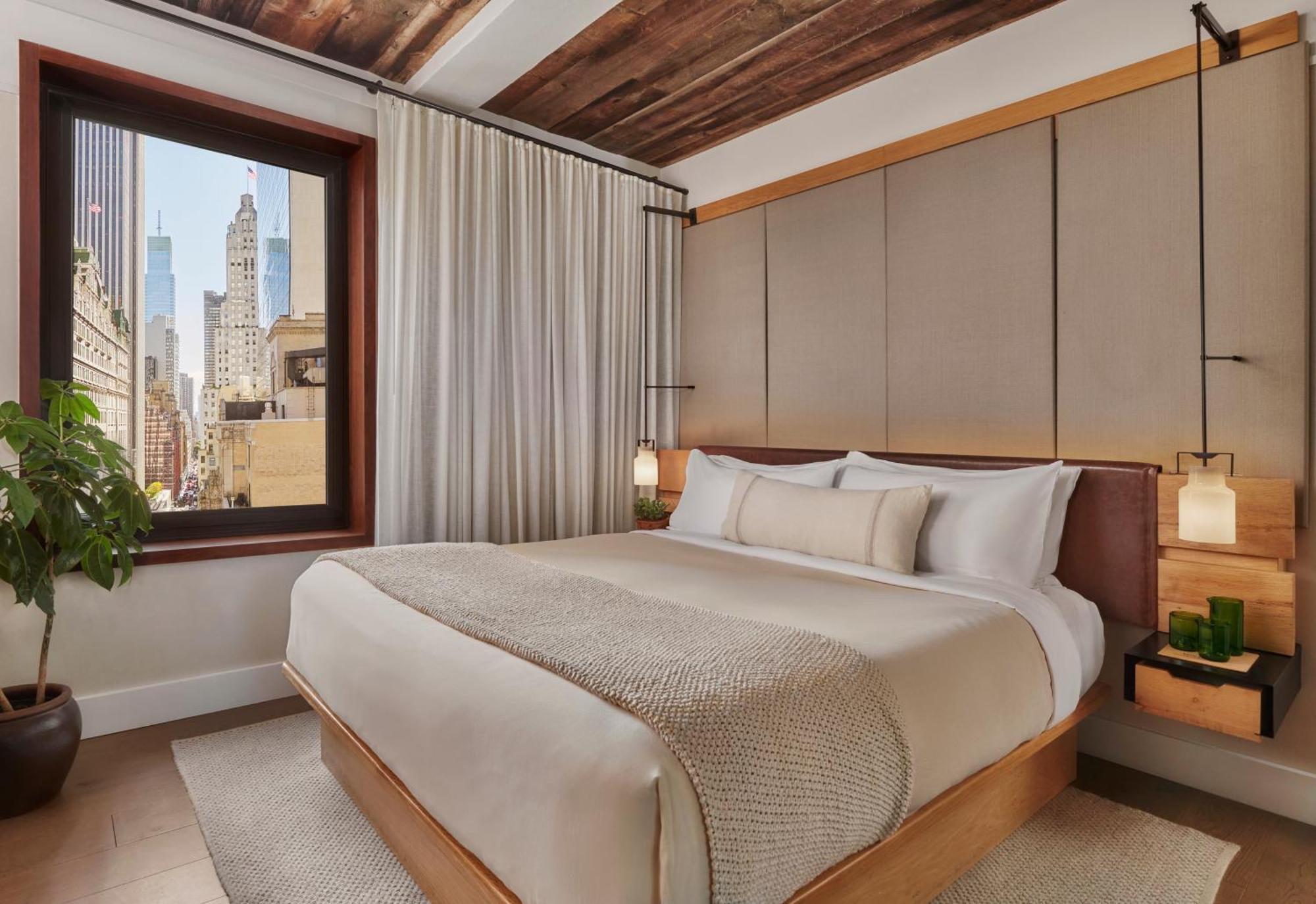 Habitación Doble Superior con vistas a la ciudad - Cama doble grande
