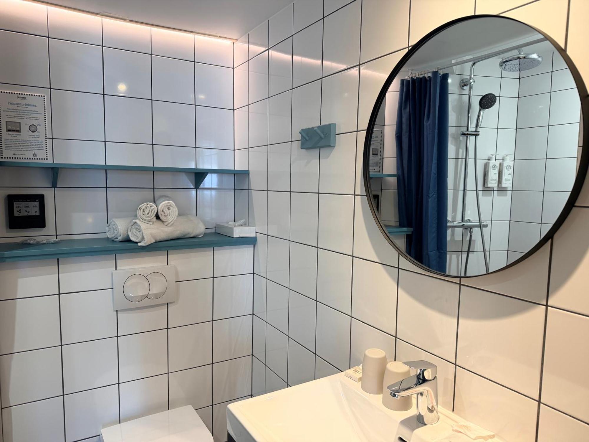 Doppel- oder Zweibettzimmer