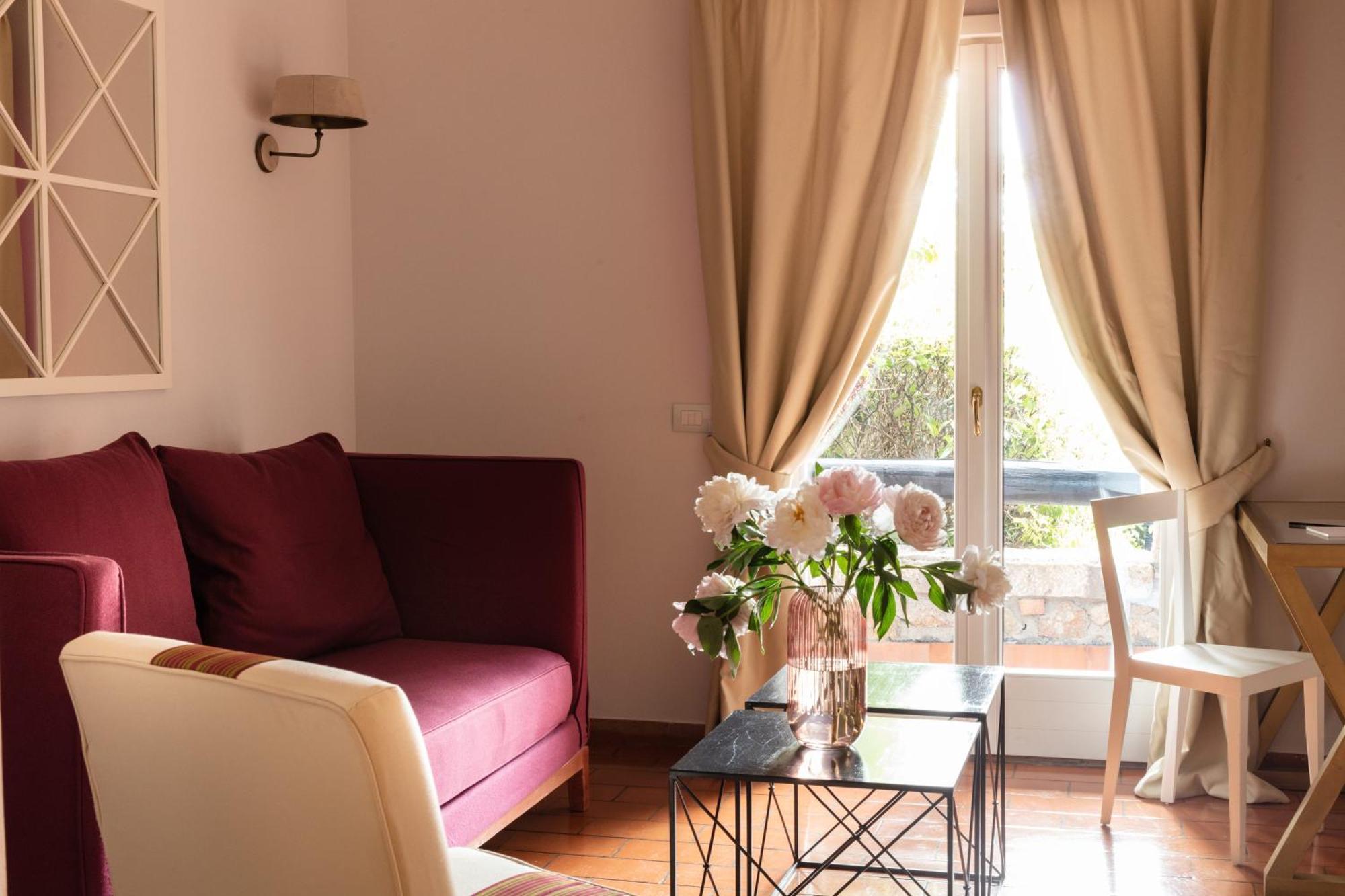 Junior Suite with Garden View