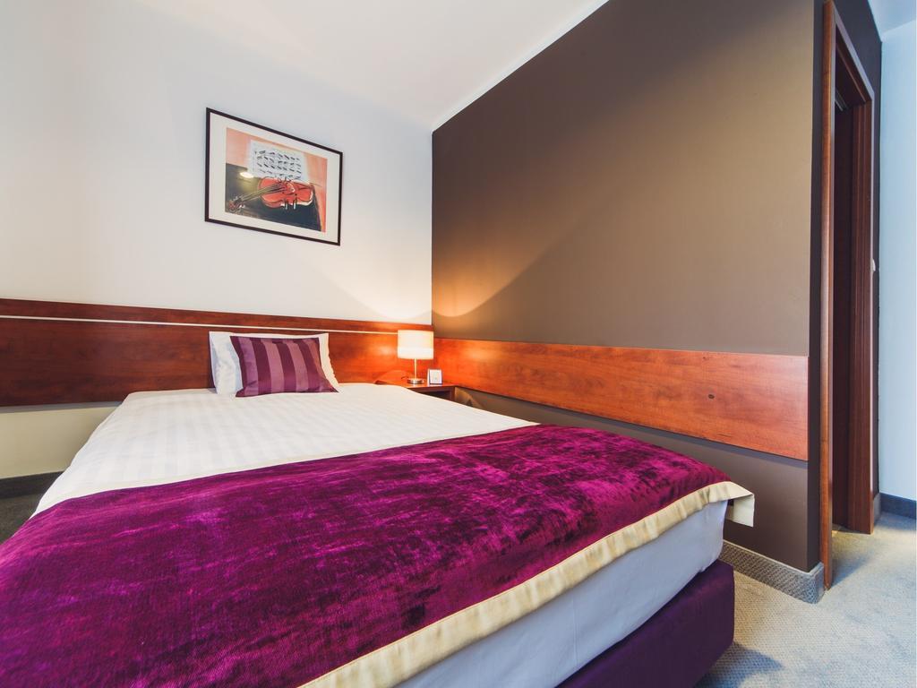 Single Room,205888984:JPEG