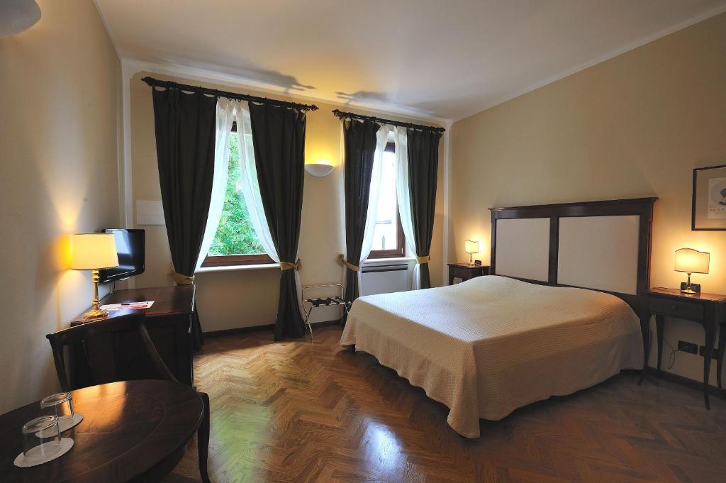 Executive Room,1642326705:JPEG