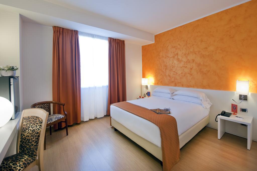 Standard Double Room,766364281:JPEG