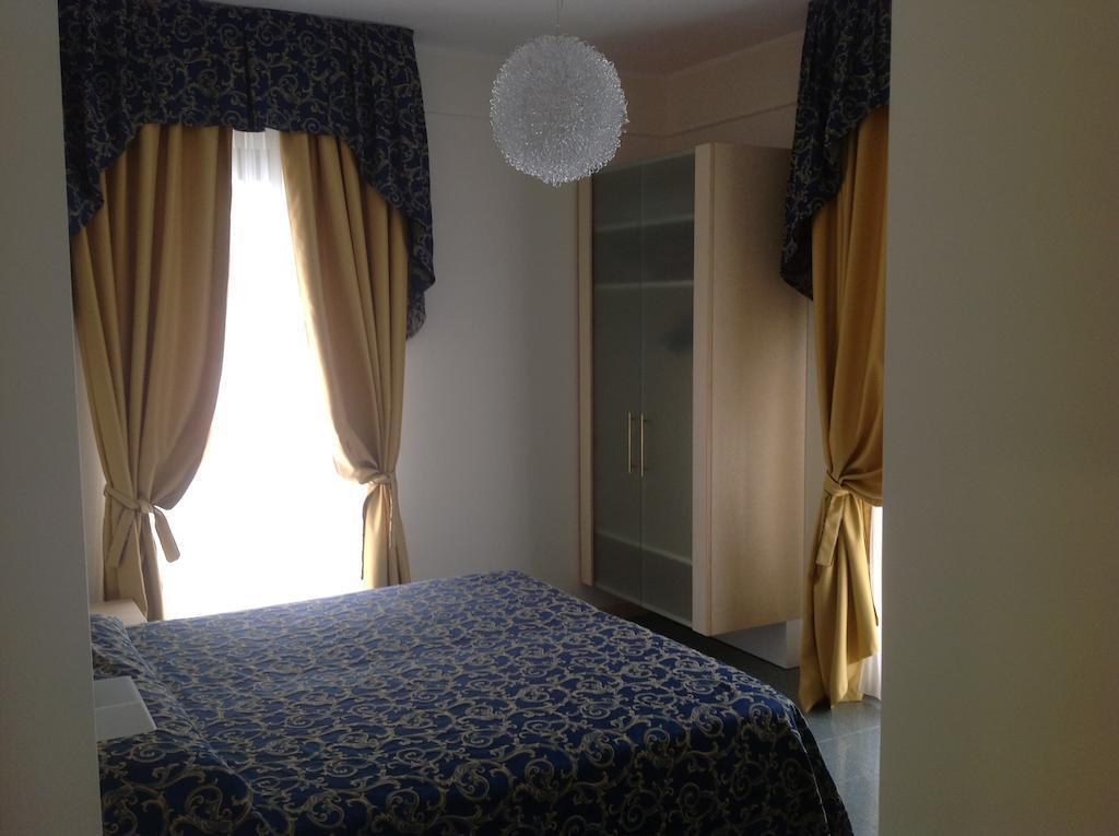 Chambre Double - Vue Partielle sur Mer.