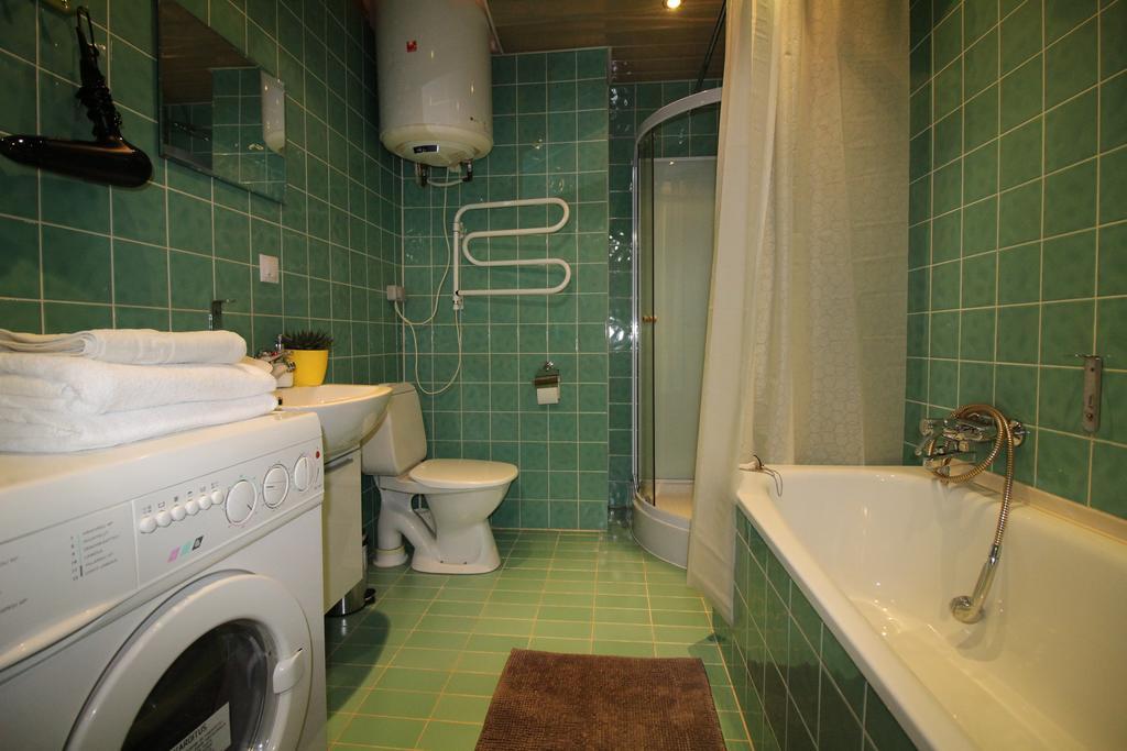 Standard Studio,413639565:JPEG