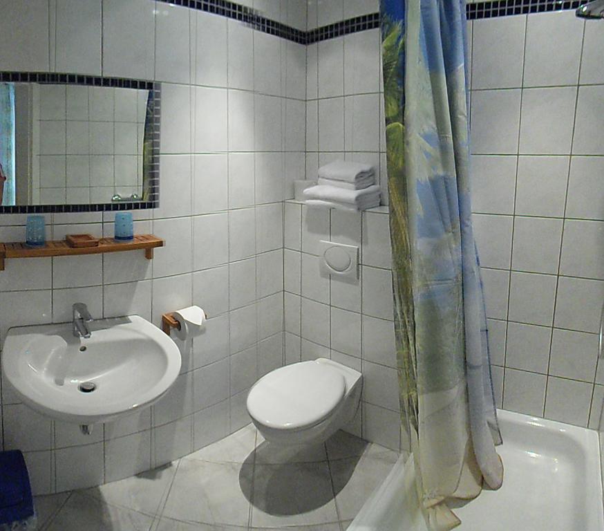 Double Room with Private Bathroom,1574807351:JPEG