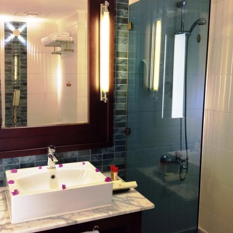 Pool view room