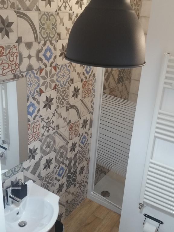 Double or Twin Room Private External Bathroom