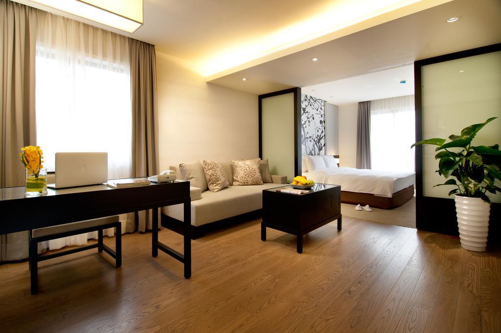 Deluxe Suite,709083394:JPEG