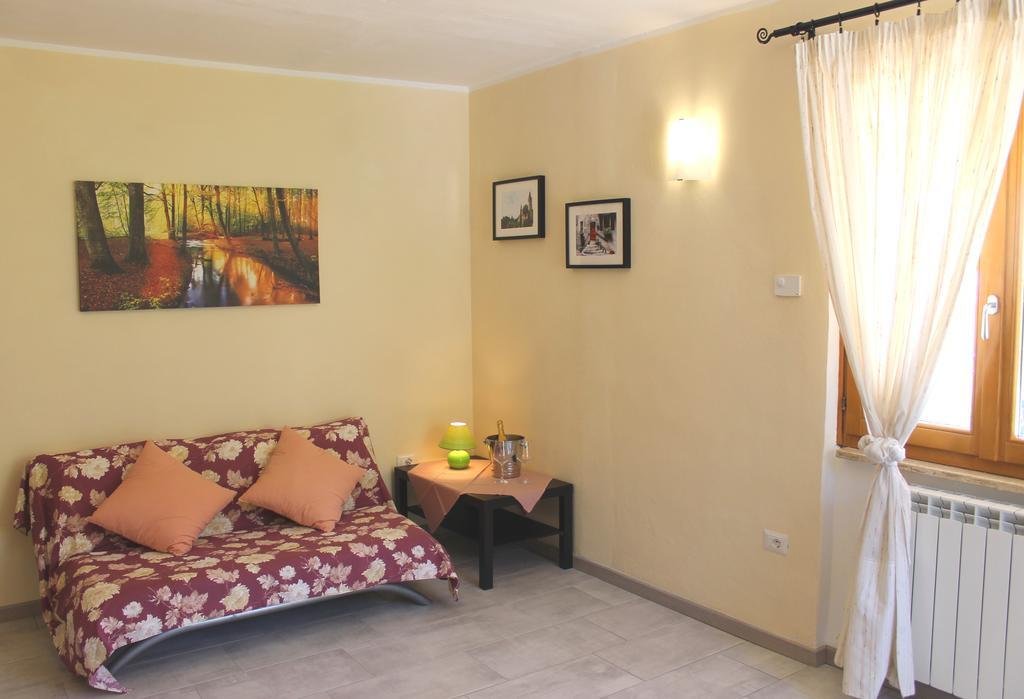 Casa con 2 Camere da Letto - Edificio Separato