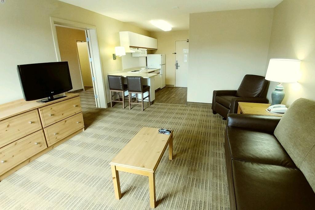 One Bedroom Suite - Non-Smoking,398060655:JPEG